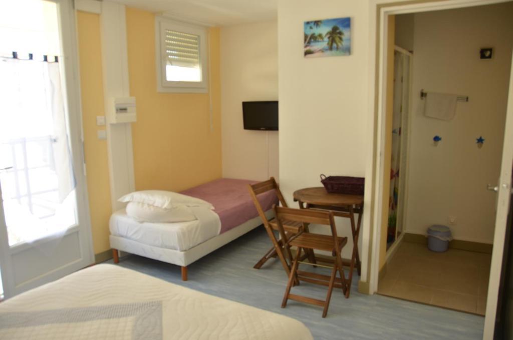 Les Chambres Des Gites Des Isles 바르네빌카테레 객실 사진